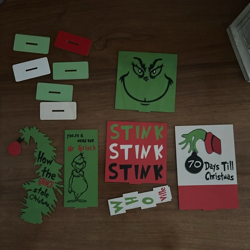 Grinch wooden display